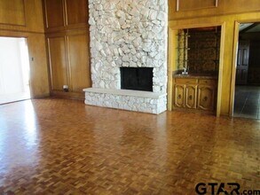 401 Woodland Hills Dr in Tyler, TX - Building Photo - Building Photo