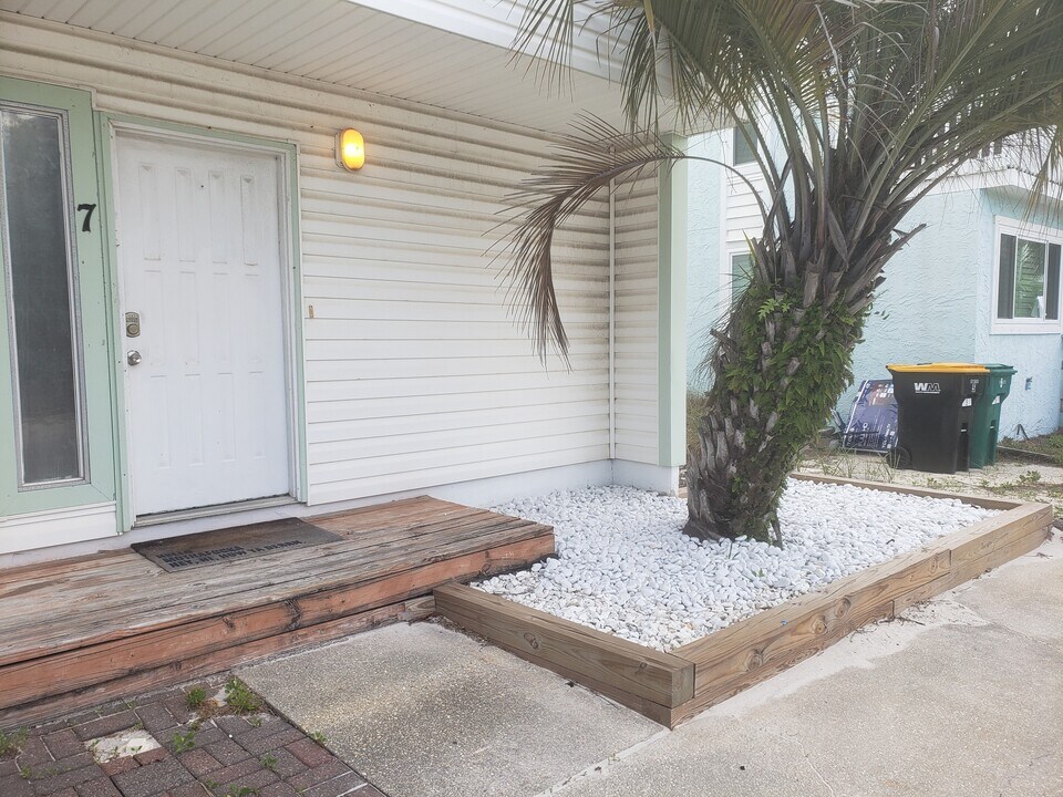 7 Gulf Breeze Ct in Destin, FL - Building Photo