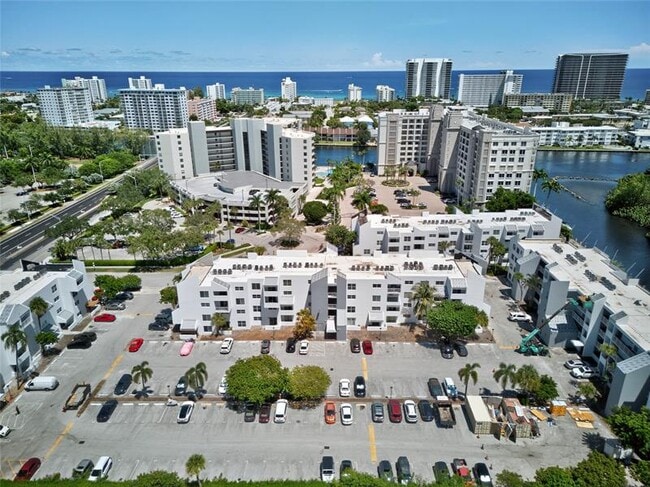 2850 NE 14th St in Pompano Beach, FL - Building Photo - Building Photo