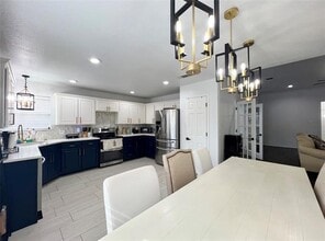 717 Ridgehill Dr in Burleson, TX - Building Photo - Building Photo