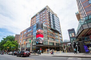 39-16 Prince St in Queens, NY - Building Photo