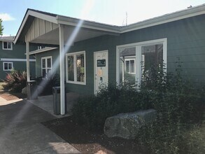 486 S Norris St in Burlington, WA - Building Photo - Building Photo