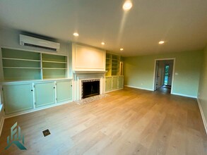 1005 NW 30th St in Corvallis, OR - Foto de edificio - Building Photo