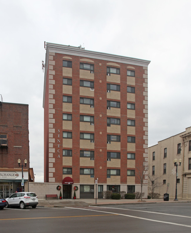 Seneca Apartments in Geneva, NY - Foto de edificio - Building Photo