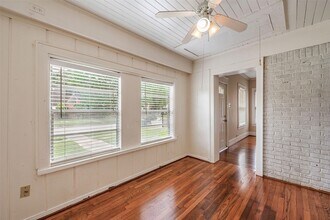 2611 Rosewood St in Houston, TX - Foto de edificio - Building Photo