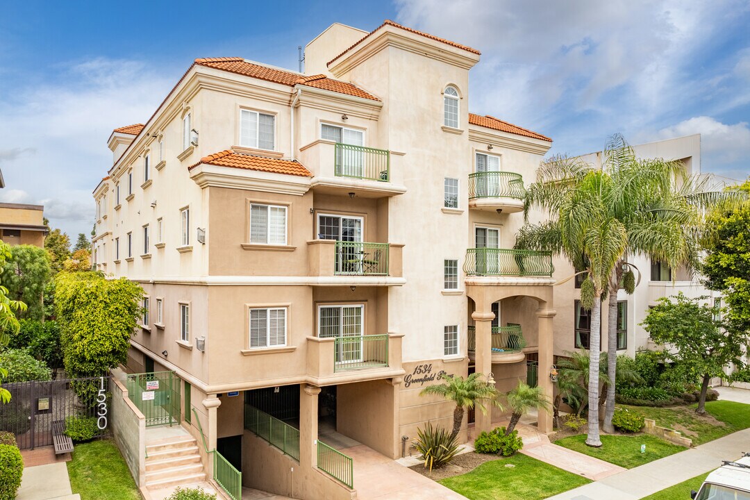 Greenfield Plaza in Los Angeles, CA - Building Photo