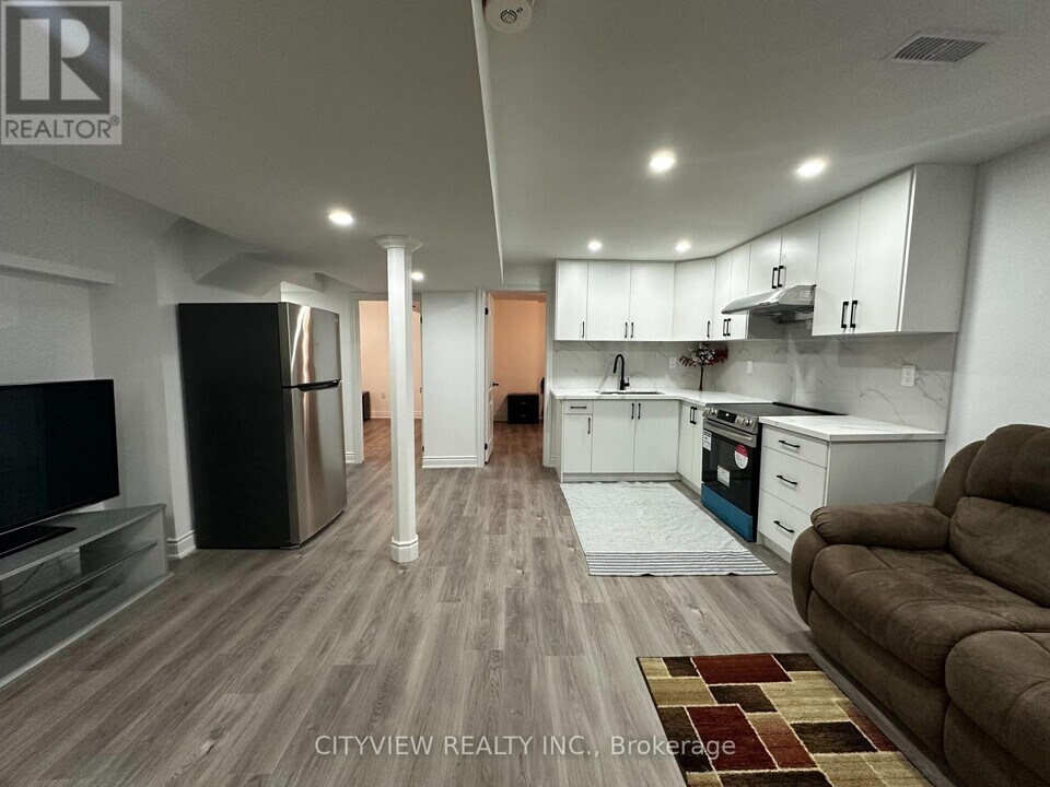 1198 Blueheron Blvd in Mississauga, ON - Building Photo