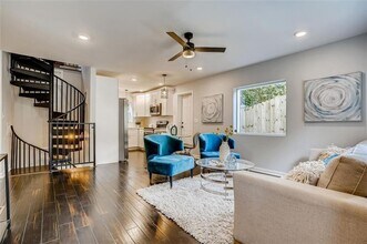 240 Holly Rd NW in Atlanta, GA - Building Photo - Building Photo