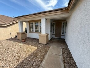 831 Sleepy Moon Ave in Henderson, NV - Building Photo - Building Photo