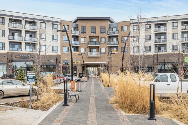 Harmony at the Maket