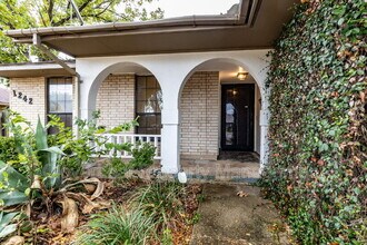 1242 Hollyhock Ln in New Braunfels, TX - Building Photo - Building Photo