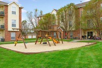 Torrey Pines in Omaha, NE - Foto de edificio - Building Photo