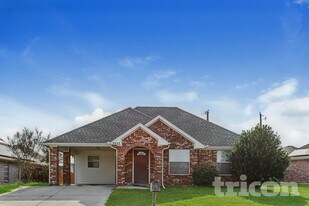 3105 Cardinal Dr in Ennis, TX - Building Photo
