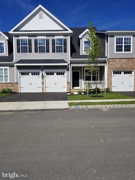 property at 4403 Thompson Dr