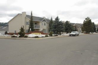 Bellwood Park Apartments in Spokane, WA - Building Photo - Building Photo