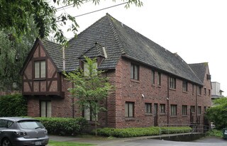 417 Harvard Ave E in Seattle, WA - Building Photo