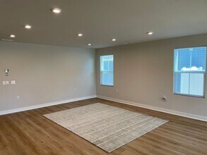 1111 Middle Crst Dr NE in Bolivia, NC - Building Photo - Building Photo