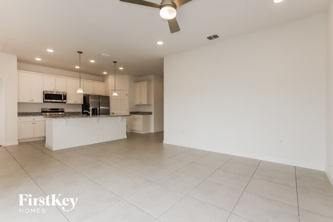 202 Windsor Reserve Dr in Eagle Lake, FL - Building Photo - Building Photo
