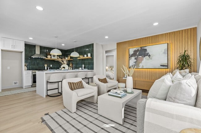 property at 803 Vanitie Ct