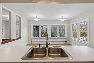 31 Cushman St in Portland, ME - Building Photo - Building Photo