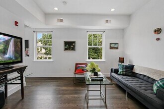 126 Delaware Ave-Unit -14 in Jersey City, NJ - Building Photo - Building Photo