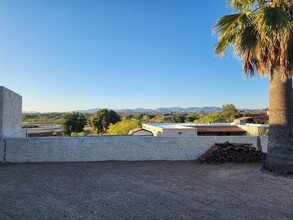 1750 W Yucca Dr in Wickenburg, AZ - Building Photo - Building Photo