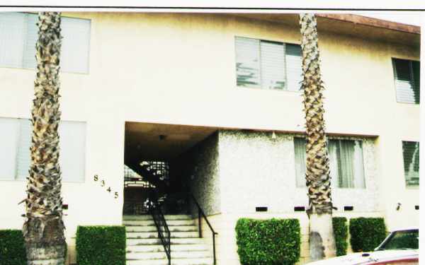 8345 Rosewood Ave in Los Angeles, CA - Building Photo - Building Photo