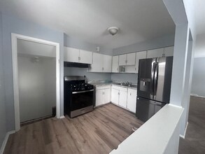 4655 E 175th St in Cleveland, OH - Building Photo - Building Photo