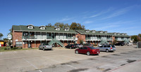 Versailles in Denton, TX - Foto de edificio - Building Photo