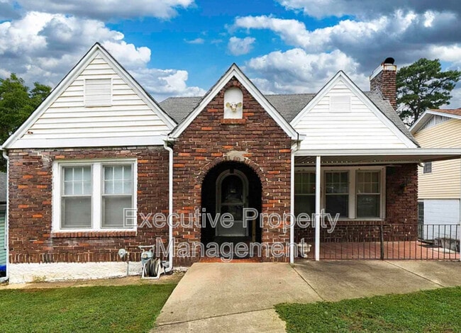 property at 1532 Graymont Ave W