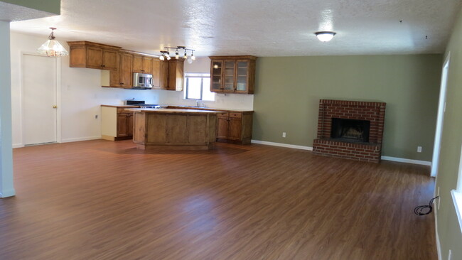 2538 Camino Espuela in Santa Fe, NM - Building Photo - Building Photo