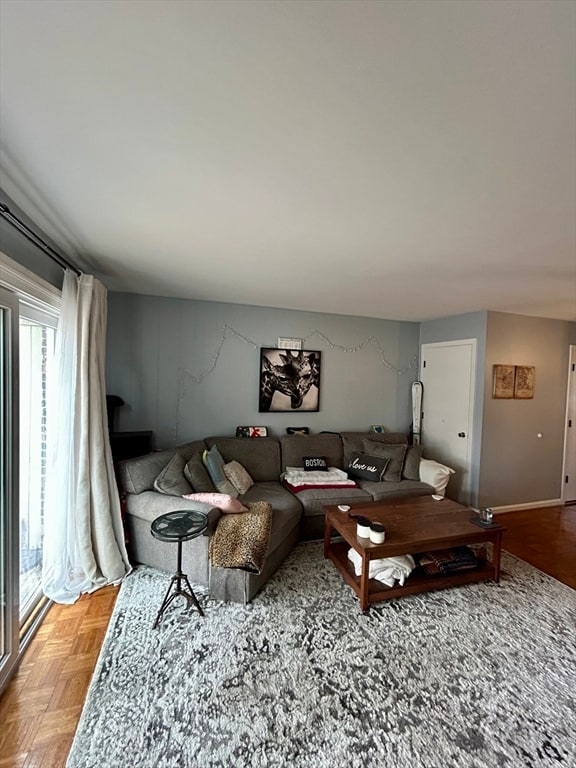1603 Windsor Dr N in Framingham, MA - Building Photo - Building Photo