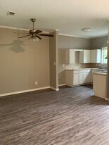 1200 Whetstone St in Marshall, TX - Building Photo