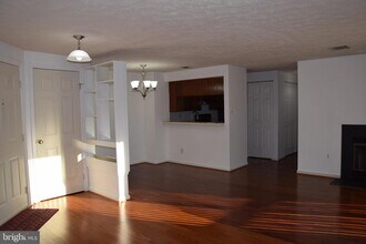 803 Stratford Way-Unit -K in Frederick, MD - Building Photo - Building Photo