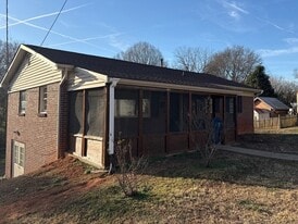 414 20th St SW in Hickory, NC - Building Photo