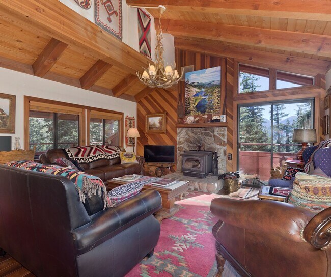 91 St Moritz Rd in Mammoth Lakes, CA - Building Photo - Building Photo