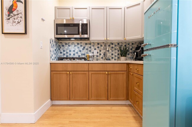 1301 NW 99th St in Miami, FL - Building Photo - Building Photo