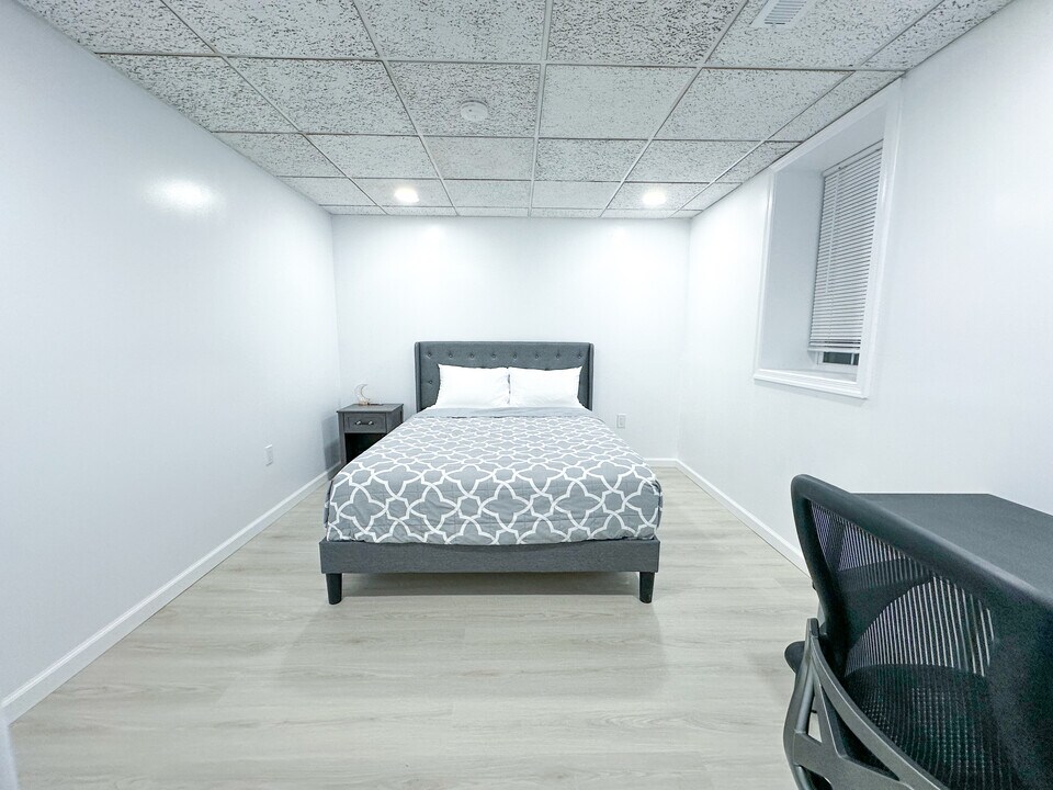 5113 Ravensworth Rd in Annandale, VA - Foto de edificio