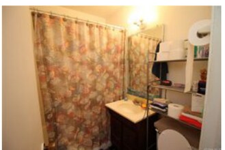 2910 Cerritos Ct, Unit Apartment in Thermal, CA - Building Photo - Building Photo