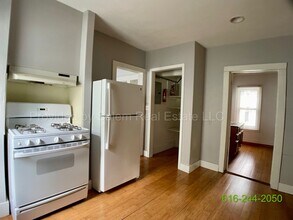344 Diamond Ave SE in Grand Rapids, MI - Foto de edificio - Building Photo