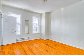 256 Clinton Ave in Jersey City, NJ - Building Photo - Building Photo