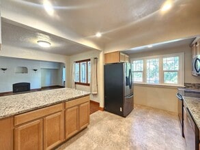 1922 E 18th Ave, Unit I203 in Spokane, WA - Building Photo - Building Photo