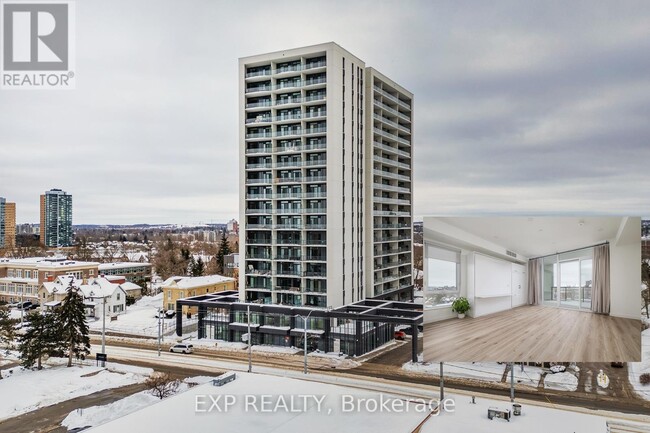 741-741 King St W
