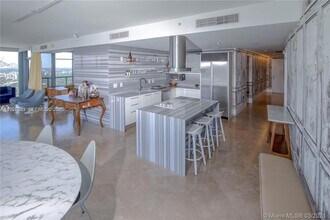 601 NE 36th St, Unit 3101 in Miami, FL - Building Photo - Building Photo