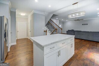 30 Magan Ct in Porterdale, GA - Foto de edificio - Building Photo