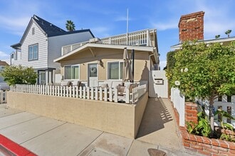 403 38th St in Newport Beach, CA - Building Photo - Building Photo