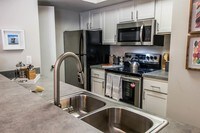Building Photo - The Retreat at Vista Lake Apartments in Ft. Myers, Florida