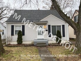 15481 Fenton Ave in Redford, MI - Building Photo