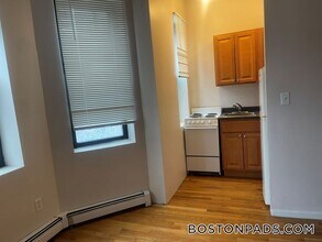 67 S Huntington Ave in Boston, MA - Building Photo - Building Photo
