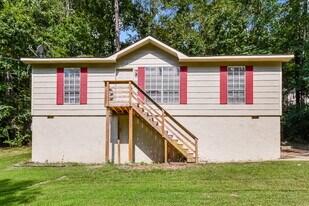 1512 Marlin Springs Rd in Center Point, AL - Building Photo